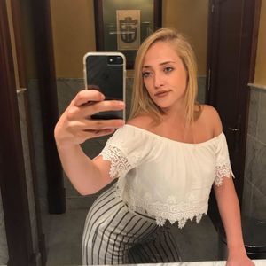 Meet your Posher, Alex